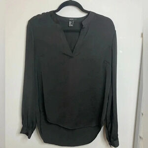 💚 F21 - Black long sleeved blouse - small